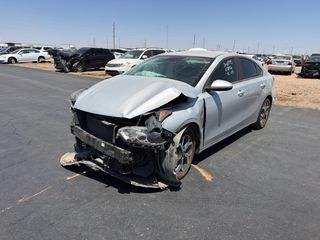2021 Kia Forte LXS - Exterior Front Left Corner Image